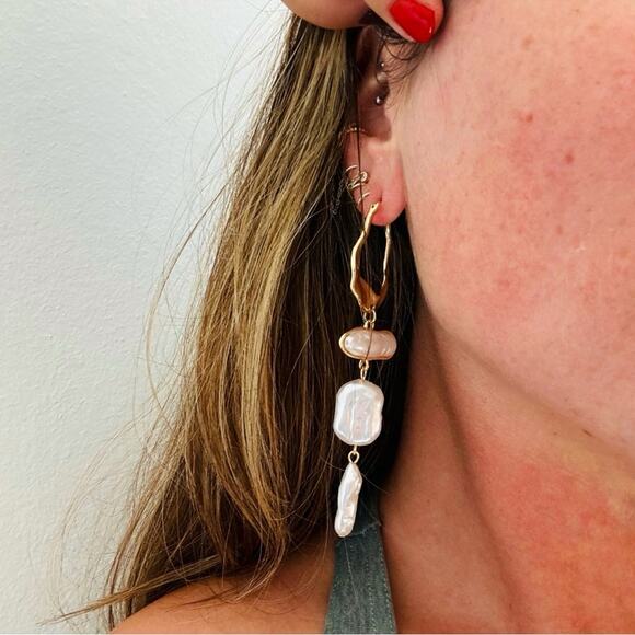 NEW NORDSTROM 18kt Gold Plated Pearl Bead Vintage Drop Hoop Earrings Jewelry - Picture 4 of 16